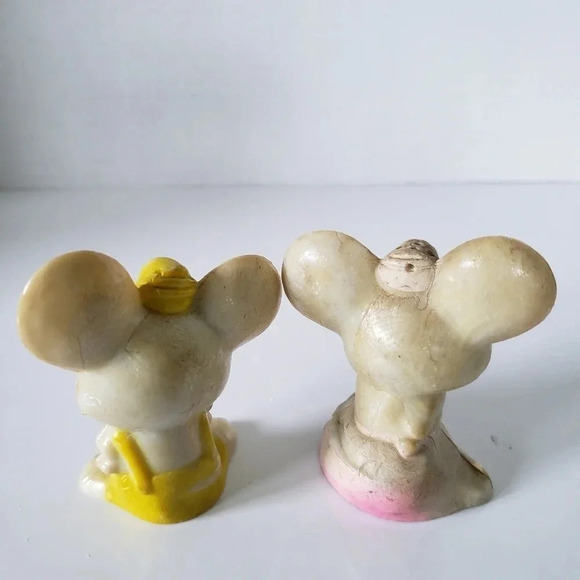 Vintage set  of 2 Plastic Mice Salt/Pepper Shakers. - Picture 3 of 5